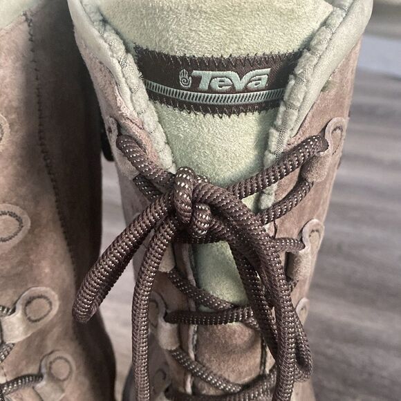 Teva Tan & Mint Green Suede Boots Lace-Up Tons of Details Insulations Boho sz11 - Picture 12 of 13